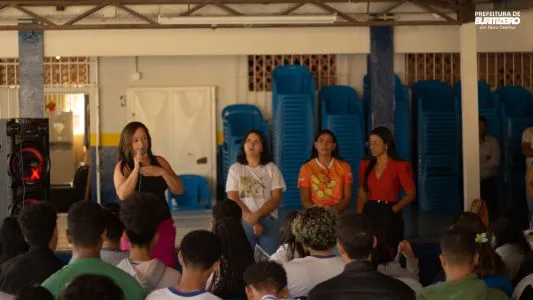 Palestra em combate ao abuso e exploração sexual de crianças e adolescentes - E. E. Marieta Amorim